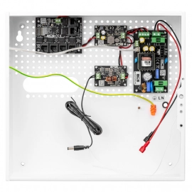 BCS-UPS/IP4/E-S System zasilania buforowego do 4 kamer IP ze switchem PoE